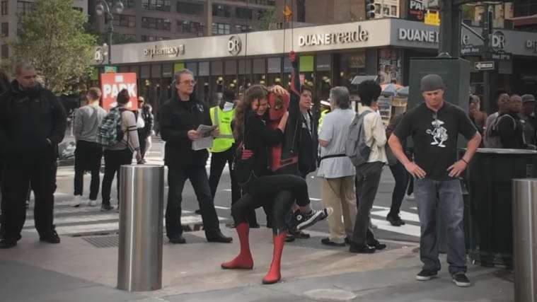 Spider Man มาแล้วพร้อมกับชุดใหม่สุดเท่ กลางเมืองนิวยอร์ก