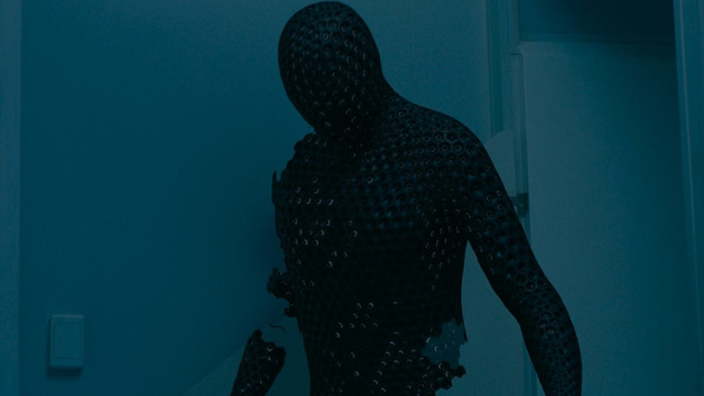 James Wan และ Jason Blum พูดคุยถึงการควบรวมกิจการ ภาคต่อของ Invisible Man
